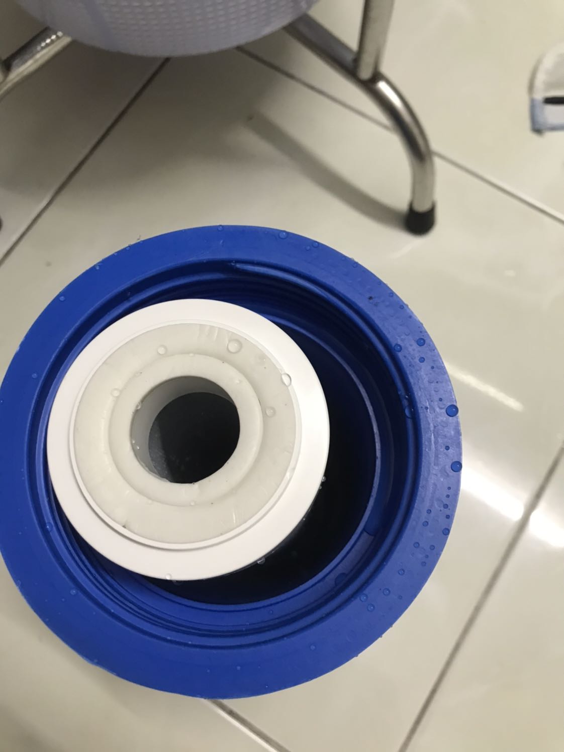 Sản phẩm 2 cốc , ron trong chỉ có 1. Cốc kia ko có. Đề nghị giao thêm ron chứ ko có ron nước rỉ sao dùng. Tks Sản phẩm 2 cốc , ron trong chỉ có 1. Cốc kia ko có. Đề nghị giao thêm ron chứ ko có ron nước rỉ sao dùng. Tks