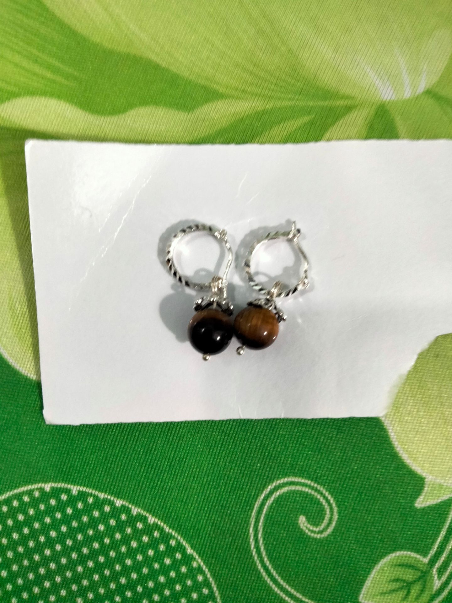 chất lượng thì mình chưa biết như thế nào vì mình mới mua lần đầu còn về sản phẩm thì mình thấy rất đẹp rất ưng ý