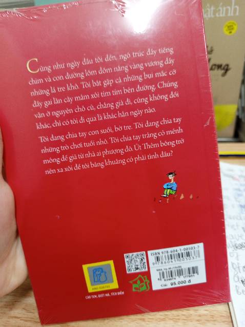 Sách đẹp j đâuu, chưa nỡ mở nên kbt nd ntn -))