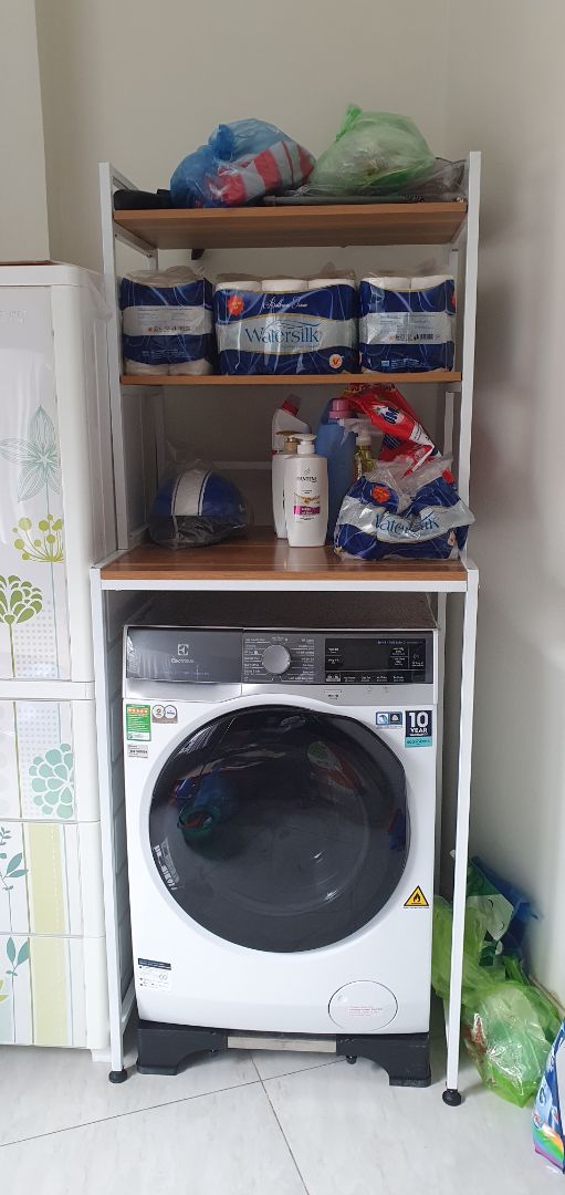 Sản phẩm ko kèm hướng dẫn lắp đặt, nên lắp nhầm mấy ván gỗ vặn ốc quá ren luôn. 2 thanh sắt bắt chéo nhìn mãi mới thấy lỗ bắt vít, cứ nghĩ sản phẩm thừa, may mà lắp xong thấy lỏng lẻo nên ktra lại. Nếu có hướng dẫn lắp đặt đi kèm sẽ ok hơn. Đánh giá 4 sao.