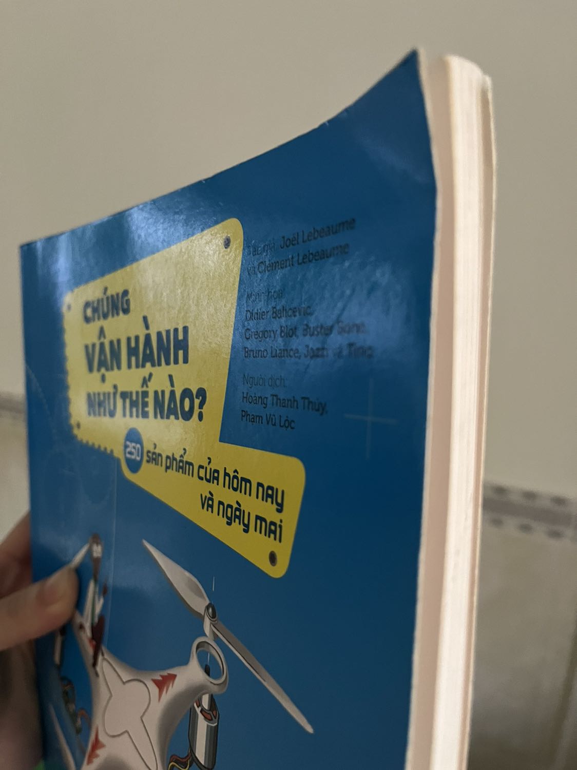 Sách bị cuốn biên, cũ trông như sách cũ!!!