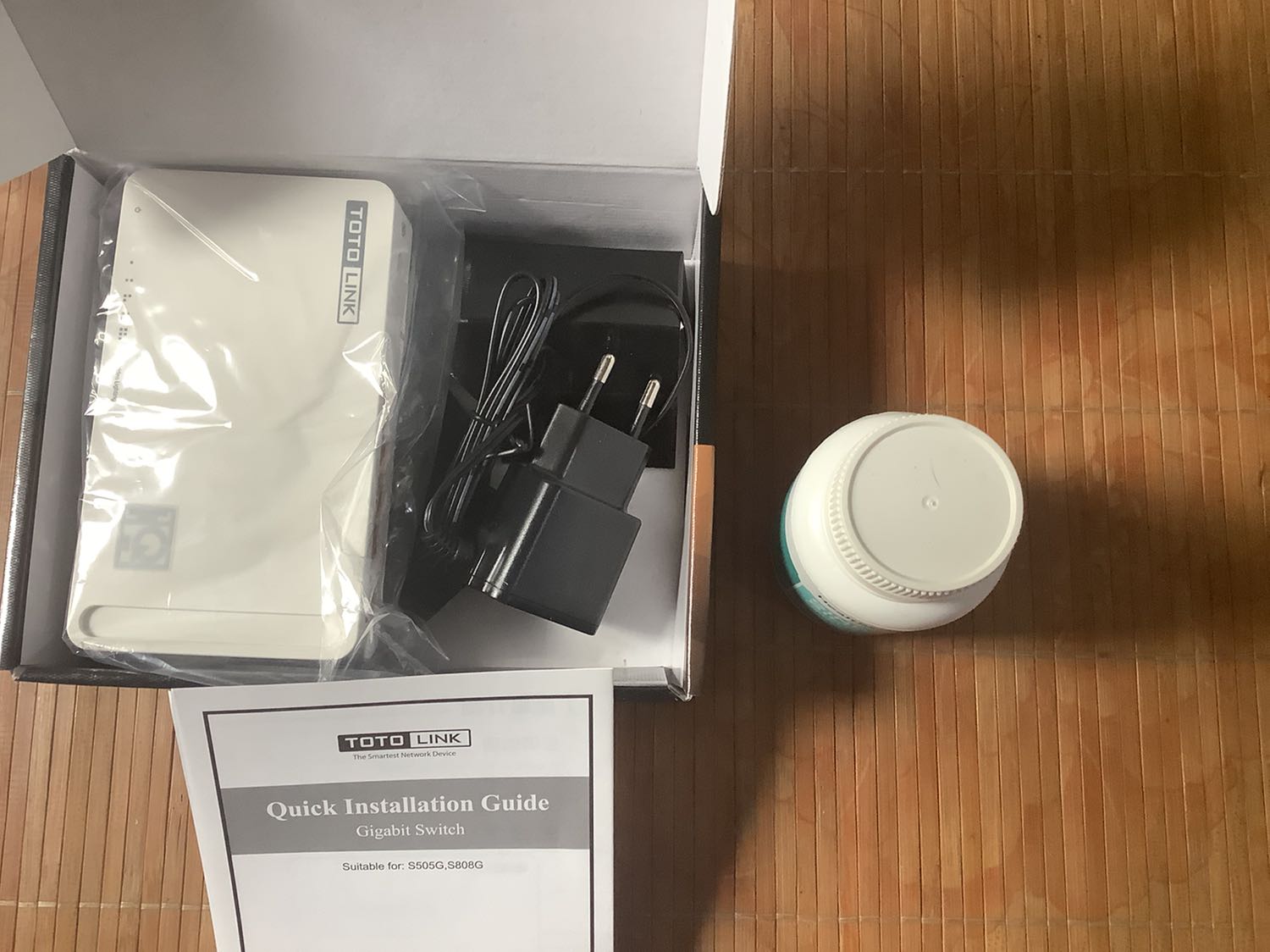 Giao hàng nhanh và free. Vote 5*. Còn chất lượng thì chờ mình xài xong sẽ review sau.