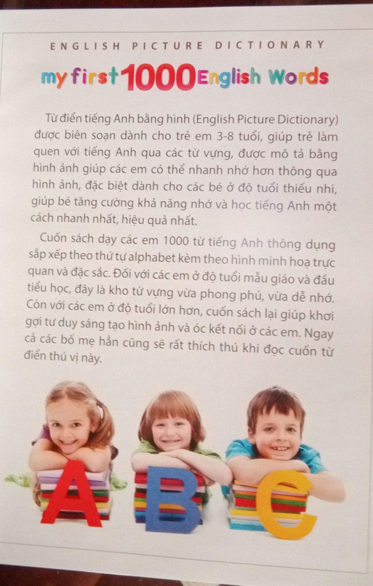 Sách hay, có nhiều chủ đề, còn kèm thêm file nghe nữa. Các bạn nhỏ sẽ dễ tiếp thu hơn vì hình ảnh, sinh động, đa dạng. Mình thấy rất tốt, mọi người có thể tham khảo mua về cho bé đọc.