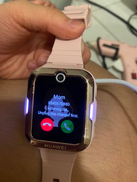 Đồng hồ đẹp, tốt, bé rất thích.