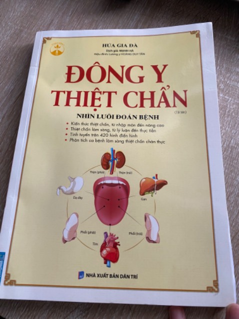 Giao hàng nhanh chóng. Đóng gói cẩn thận. Sách đẹp, giá rẻ hơn giá bì . Chữ to in đẹp