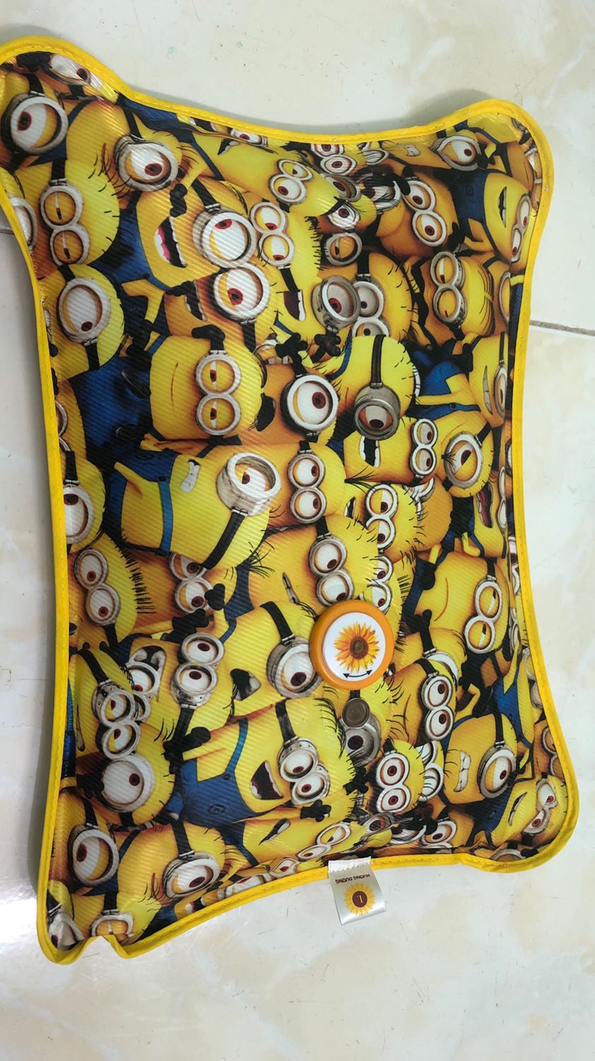 Đóng gói kỹ, hình ảnh đa dạng, nhiều màu sắc