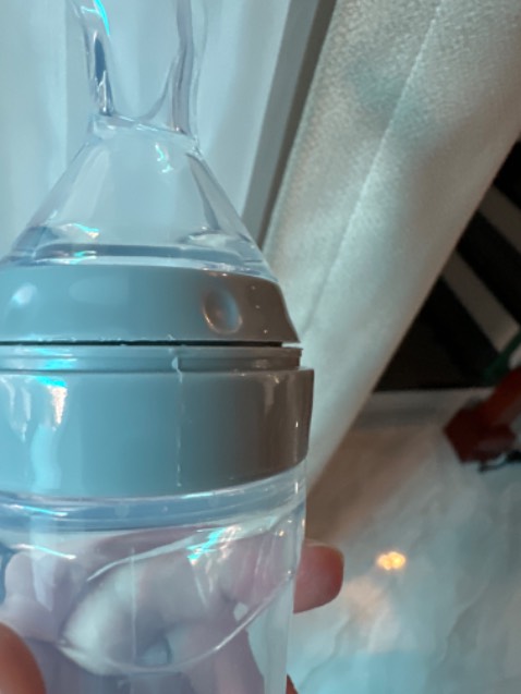 Mình có thể trả hàng được không?, nắp nhựa có răng cưa-mỏng-giống hàng giả quá!! Không muốn cho bé dùng