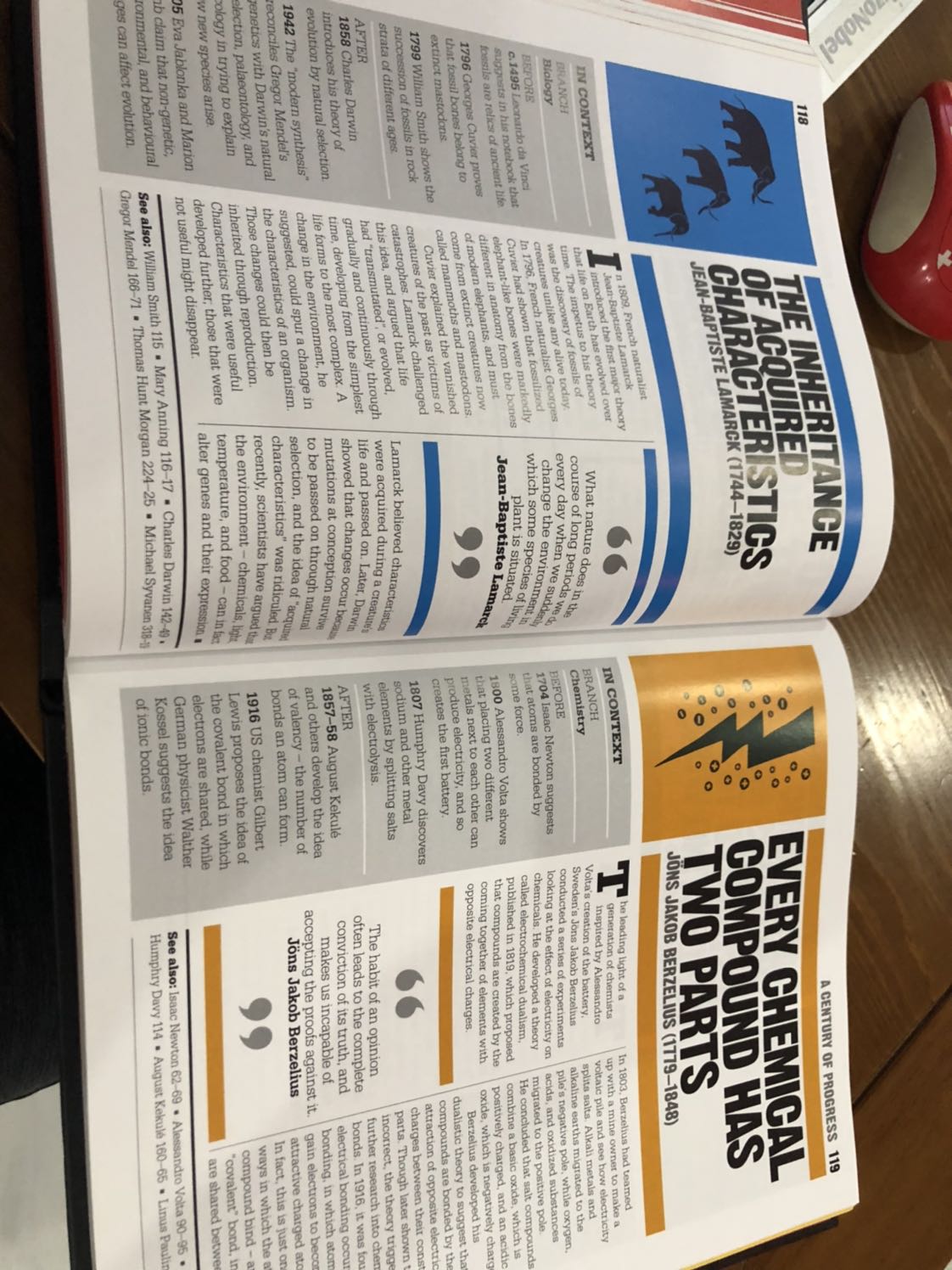 Sách đẹp, đáng tiền ở chỗ nguyên tác tiêng Anh. Mình không bàn chất lượng giấy in vì thật sự nó mỏng hơn của nxb Đông A chút xíu, nhưng chất lượng như nhau. Tuy nhiên sách của DK lại ko có bìa ngoài để làm tăng giá trị quyển sách. 
Comment với tiki là sách giao bị rách chút xíu như trong hinh. Ngoài ra mình có yêu cầu bọc sách nhưng lại không làm.