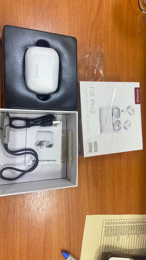 Tai nghe tốt, chống ồn tốt. Dịch vụ hậu mãi của Tiki xứng đáng 5 sao (đổi trả nhanh)