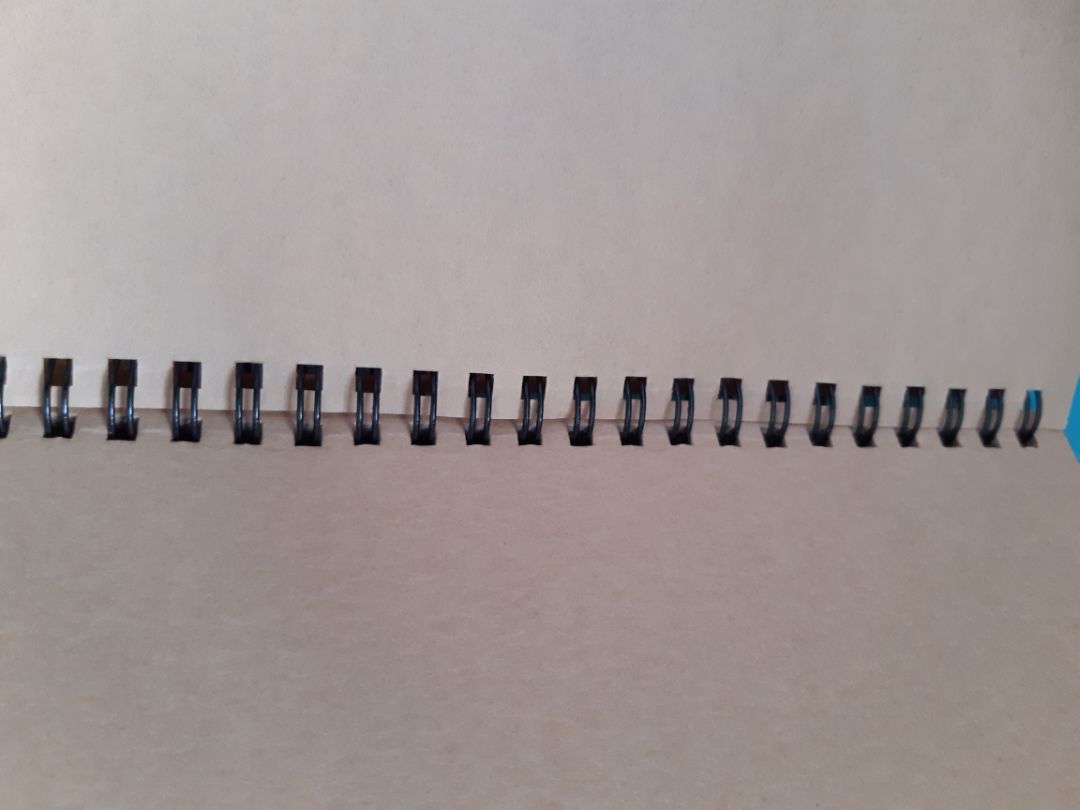 giao đầy đủ , giấy mỏng hơn mong đợi , y như ảnh