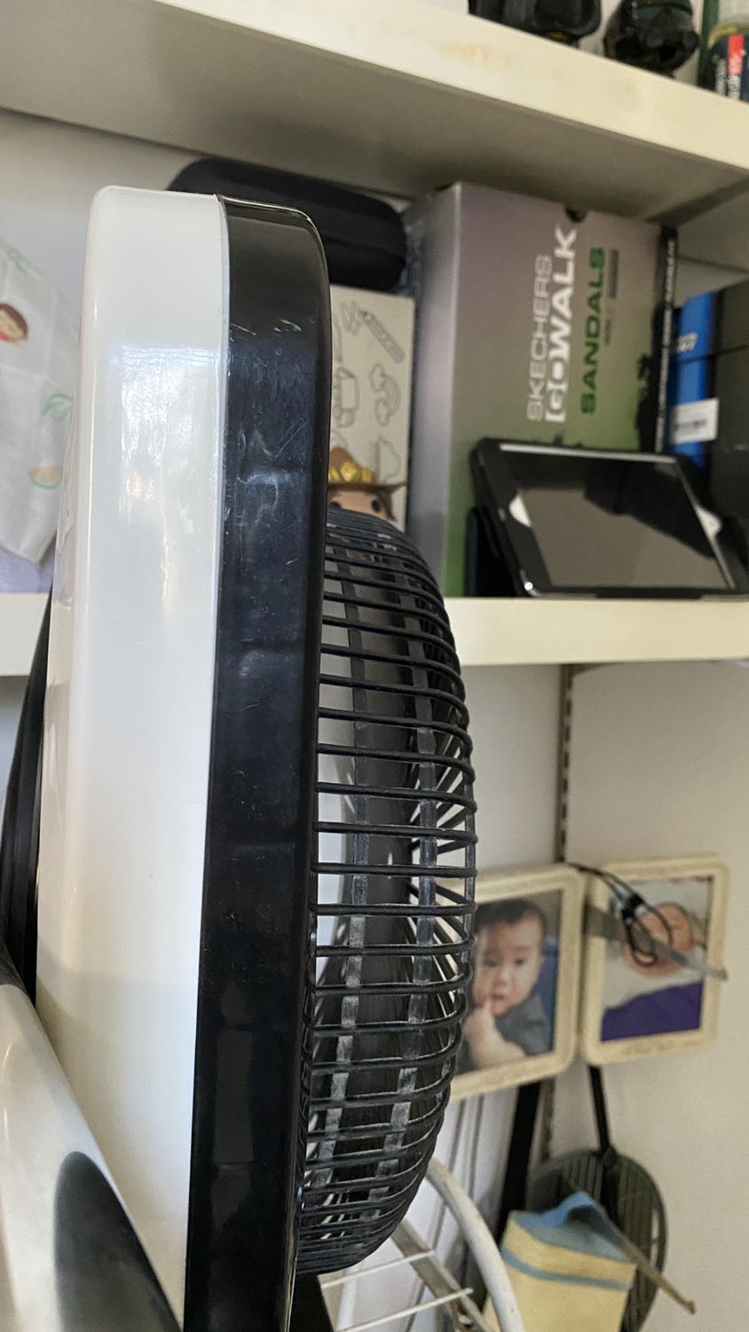 Nhỏ gọn để bàn dưới chân máy tính cpu tiện mình mua 2cái rồi tốc độ mạnh dễ lau chùi