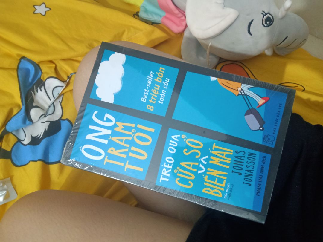 mua nhiều lần trên tiki r nhưng đây là lần đầu mà sách bọc kỹ ,mới mà chẳng hề có vết trầy hay móp góc gì...hơn nữa cuốn này mình mua với giá 0đ vì trúng vòng quay lucky...:)) mn cứ tích cực chơi vận may sẽ tới...:))
p/s mình không đánh giá nội dung vì mỗi người một ý..すごい