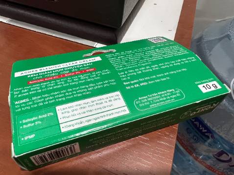 Chất lượng hơn mình tưởng tượng. Kem đặc dễ thoa, thấm vào da cũng nhanh. Mọi người nhớ giữ da sạch rồi hẵng bôi kem nha.
