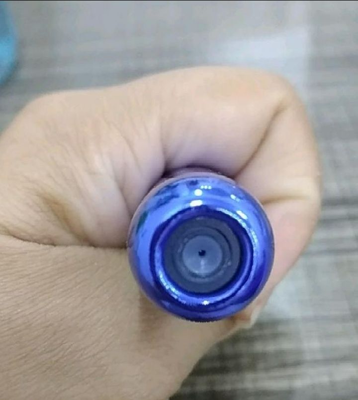 rất ưng ý,chai nhỏ nhỏ, xinh xăn dễ mang theo khi đi học,đi chơi với bạn bè,dễ chiết,mầu thì phải nói quá xịn xò số với giá.😍😍😍