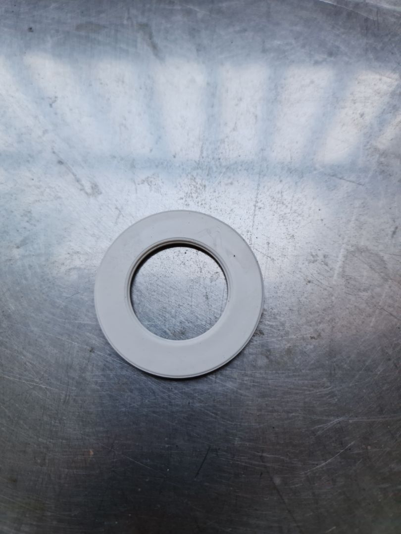 Mìn ko  đánh giá cao về chất lượng, so với hàng mua trực tiếp tại *** thì hàng mua đmx vẫn thấy sắc sảo hơn nên chắc sẽ ko mua lại. Ai chưa mua thì có thể mua rồi thử so sánh. Nó ko chênh nhiều tiền lắm để đánh đổi sự ko yên tâm thì có lẽ ko nên mua