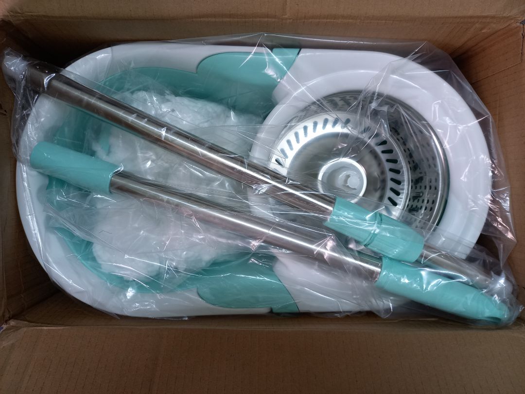 Sản phẩm được giao nhanh chóng, kỹ lưỡng. Cây lau dễ dàng lắp ráp, thùng lau nhà chắc chắn và nhẹ, đủ phụ kiện.