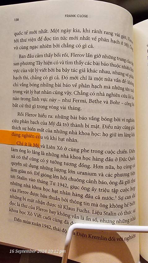 Sách viết vừa như dạng tiểu sử lẫn khoa học. Đọc thấy hay và rất thú vị vì biết thêm mọi nhà khoa học lỗi lạc