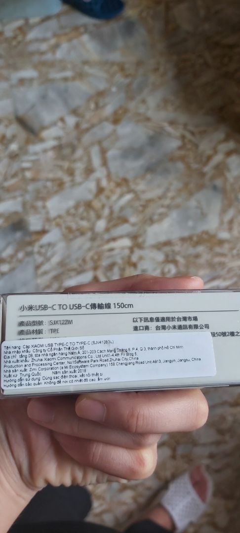 bọc kĩ, hộp đựng đẹp, dây dài, sạc cx khá nhanh