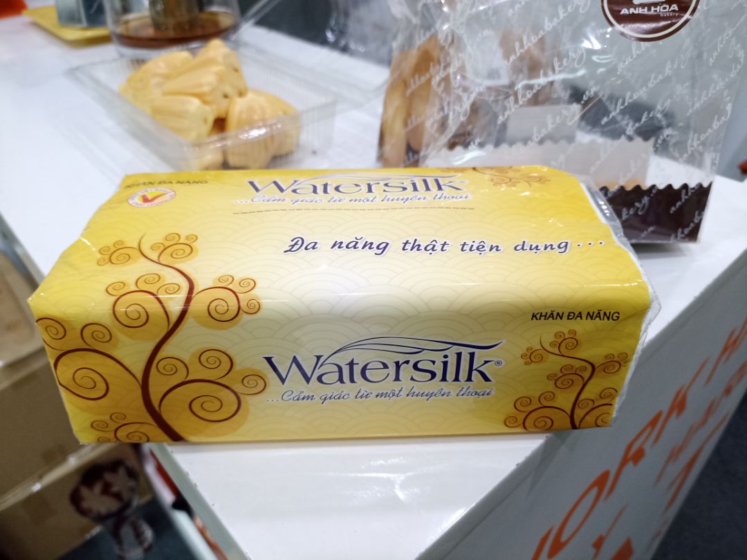 sách mới. phù hợp với tuổi mẫu giáo lớn. săn sale giá rẻ nhưng xin cho 3 sao vì ship quá lâu. đặt 28 nhận 7/1.