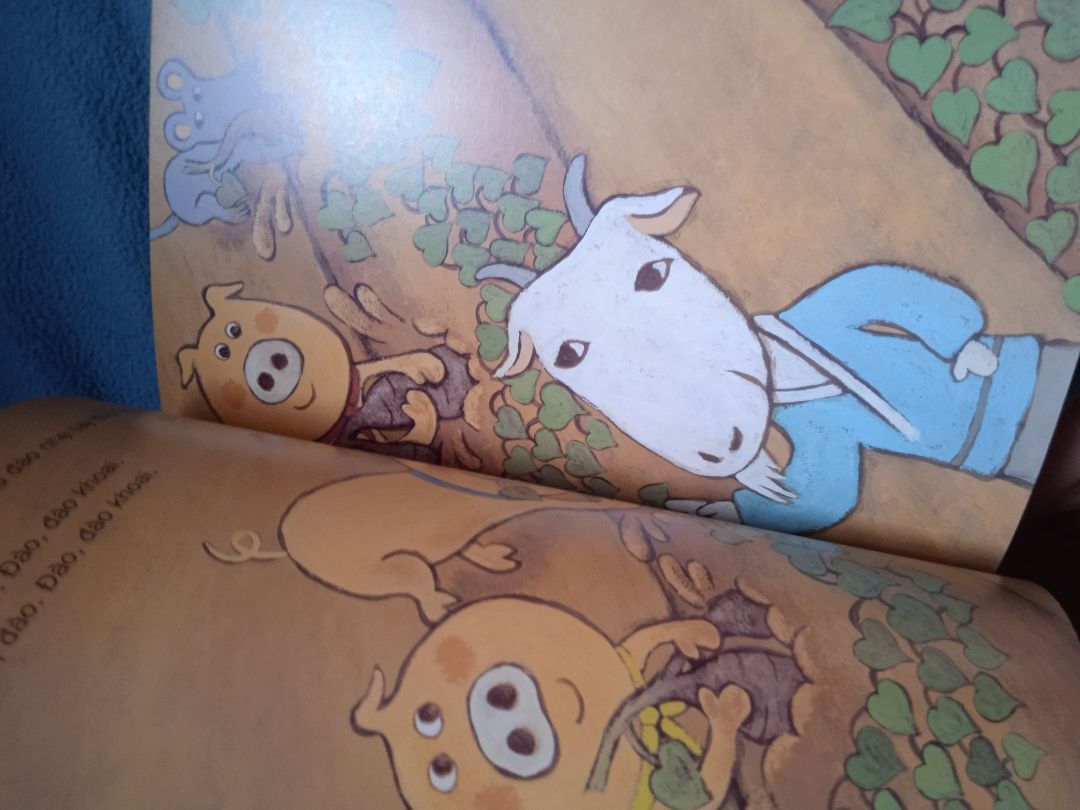 sách rất hay, cả 2 bạn nhà mình đều thích sách bên này. Cốt truyện đơn giản phù hợp với con