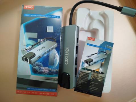 ======================================
❶ Tiện Ích Nổi Bật:
 •  Kết nối ổn định với nhiều cổng kết.
 •  Thiết kế nhỏ gọn, dễ dàng mang theo.
======================================
❷ Độ Bền Tối Ưu:
 •  Hoàn thiện tỉ mỉ, chắc chắn
 •  Tản nhiệt hiệu quả, hub rất mát trong quá trình sử dụng lâu.
======================================
❸ Chất Lượng Cao Và Dịch Vụ Tốt:
 •  Sản phẩm chất lượng tốt với đóng gói cẩn thận.
 •  Giao hàng nhanh chóng.
 •  Tư vấn nhiệt tình và chuyên nghiệp.
 •  Giá tốt, rất đáng đồng tiền.
======================================
❹ Khả Năng Tương Thích:
 •  Sử dụng tốt với nhiều thiết bị như laptop, điện thoại và iPad Pro 11.
======================================
❺ Cổng Kết Nối Đa Năng:
 •  Cổng HDMI 4K truyền hình ảnh đẹp với độ phân giải lên đến 1080.
 •  Cổng LAN tốc độ cao và ổn định.
 •  Cổng USB 3.0 cho tốc độ truyền dữ liệu nhanh.
======================================
❻ Thông Số Kỹ Thuật:
 •  Hub Type-C 5in1.
 •  Giao diện: Lan x1, HDMI x1, USB3.0 x2, Cổng sạc nhanh PD x1 ======================================
❶ Tiện Ích Nổi Bật:
 •  Kết nối ổn định với nhiều cổng kết.
 •  Thiết kế nhỏ gọn, dễ dàng mang theo.
======================================
❷ Độ Bền Tối Ưu:
 •  Hoàn thiện tỉ mỉ, chắc chắn
 •  Tản nhiệt hiệu quả, hub rất mát trong quá trình sử dụng lâu.
======================================
❸ Chất Lượng Cao Và Dịch Vụ Tốt:
 •  Sản phẩm chất lượng tốt với đóng gói cẩn thận.
 •  Giao hàng nhanh chóng.
 •  Tư vấn nhiệt tình và chuyên nghiệp.
 •  Giá tốt, rất đáng đồng tiền.
======================================
❹ Khả Năng Tương Thích:
 •  Sử dụng tốt với nhiều thiết bị như laptop, điện thoại và iPad Pro 11.
======================================
❺ Cổng Kết Nối Đa Năng:
 •  Cổng HDMI 4K truyền hình ảnh đẹp với độ phân giải lên đến 1080.
 •  Cổng LAN tốc độ cao và ổn định.
 •  Cổng USB 3.0 cho tốc độ truyền dữ liệu nhanh.
======================================
❻ Thông Số Kỹ Thuật:
 •  Hub Type-C 5in1.
 •  Giao diện: Lan x1, HDMI x1, USB3.0 x2, Cổng sạc nhanh PD x1