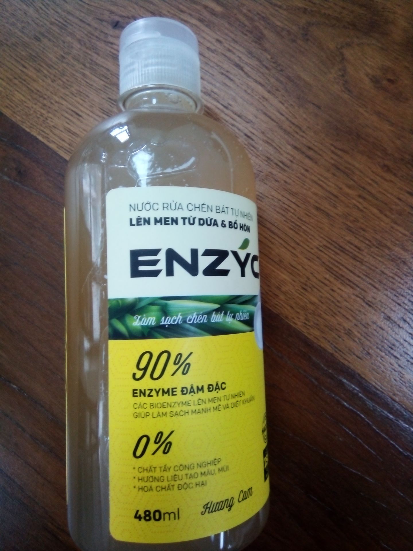 nước rửa chén mùi cực thơm, rửa chén sạch kin kít mà còn bảo vệ môi trường nữa, siêu ưng. shop tư vấn nhiệt tình, chúc shop có thêm thật nhiều sản phẩm hữu cơ như này