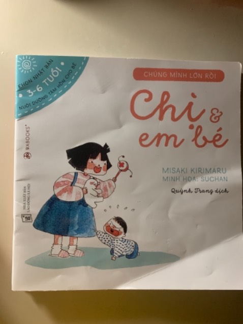 Sách rất đẹp và hay. 
Bé nhà mình 25 tháng rất thích bộ này, đặc biệt là 3 cuốn: Đi câu cá với bố, Trường mẫu giáo của tớ, Dọn đồ chơi nào. Bé có thể học thuộc lòng cả câu chuyện qua vài lần được đọc và có thể thay đổi các câu thoại để áp dụng trong các tình huống khác trong cuộc sống.
Sách được khuyến nghị cho bé từ 3 tuổi nhưng mình thấy các bé từ 2 tuổi là có thể dùng được rồi.