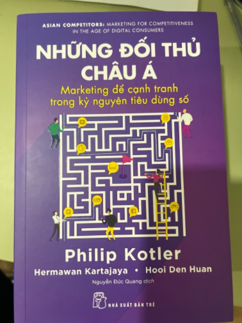 Thật sự thì sách Marketing của P.Kotler chỉ dành cho sinh viên đại học - những bạn chập chững tiếp xúc với Marketing. Hầu như sách của Kotler không có chiều sâu trong phân tích và ứng dụng, chỉ đơn thuần là liệt kê các ý chính. Góc nhìn và logic của Kotler cũng không có gì đặc sắc