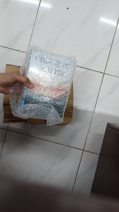 Giao nhanh, ổn nhưng mà hộp nhìn tã quá nha Tiki