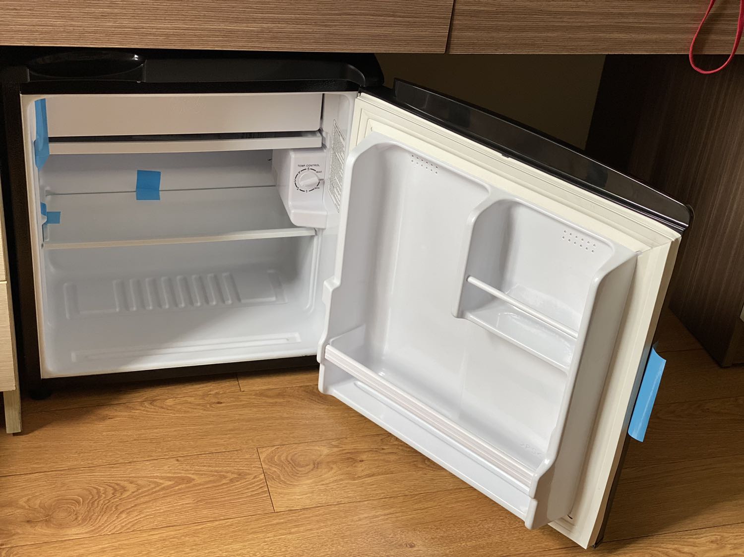 Máy chạy khá ổn sau 1 tháng dùng, đủ lạnh, ít đóng tuyết sau 1 tháng. Tiki giao hàng siêu nhanh