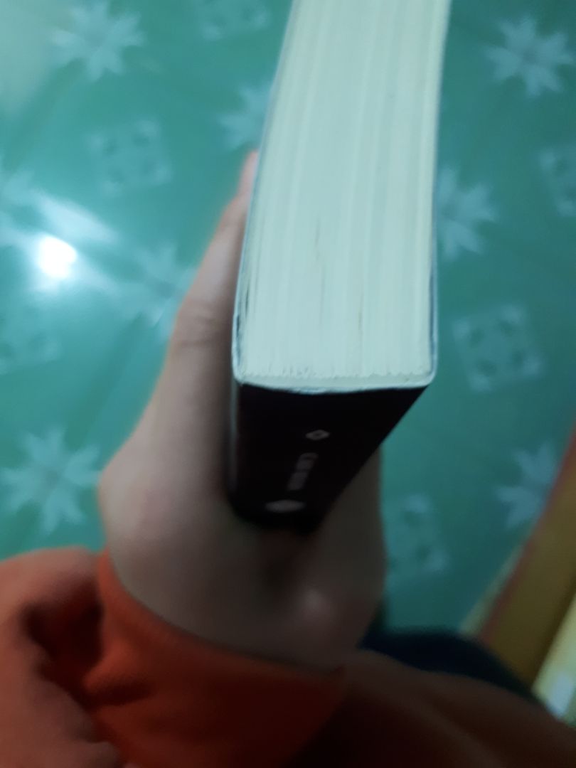 Giao hàng nhanh. Chưa đọc nên không biết nội dung như thế nào. Nhg Tiki mà bọc thêm 1 lớp nilon ngoài sách thì sẽ tốt hơn đó. Hôm đấy trời vừa mưa, hộp ướt, may mà sách bên trong ko seo. Nhưng sách vẫn cong và hơi bụi nha. Nếu mà ướt chắc em thề ko bao h mua sách của Tiki nữa.