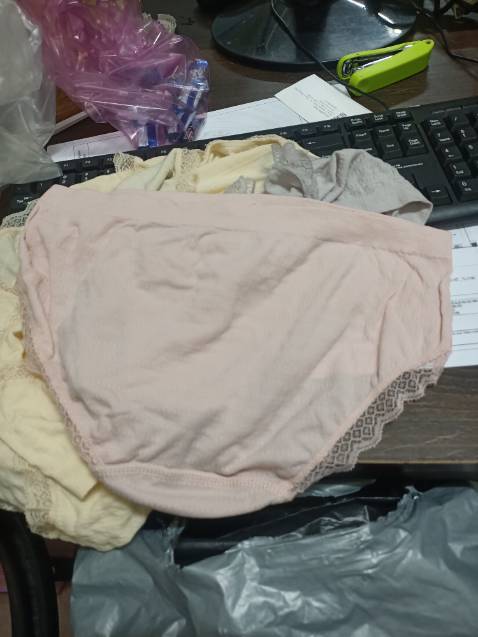 Mình đặt 5 cái màu trắng mà shop giao sai màu, sai mẫu rồi