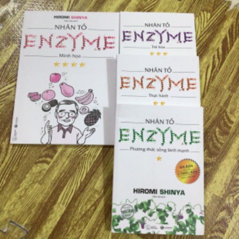 Mua sách của shop nhiều lần nên yên tâm về chất lượng. Mua vào dịp fs mua với giá rẻ,quá ưng ý. Shop gói hàng cẩn thận,giao nhanh,nhưng bị móp mất tập 1-2,k ảnh hưởng đọc nhưng thẩm mĩ k ổn lắm. Thêm điểm trừ là tập 4 lại làm kích cỡ lớn hơn 1-2-3