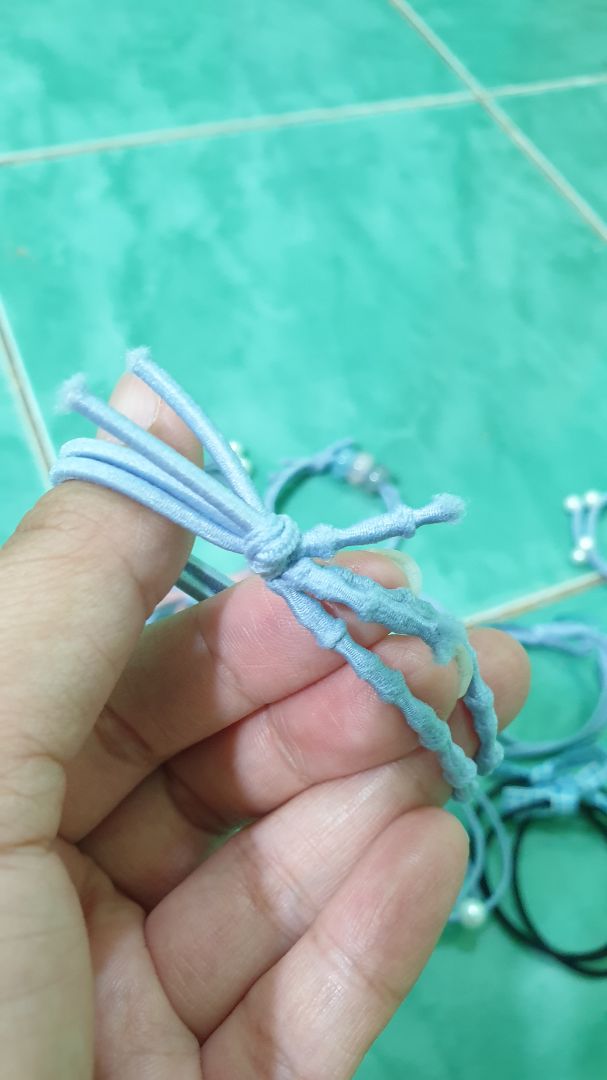 Không đẹp lắm, tuy có 1 cái bị tưa đầu và 2 cái khác màu nhưng cũng tạm chấp nhận được.