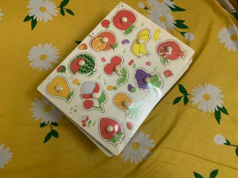 - Mình đã quay lại đây, mua 1 bộ cho chị hàng xóm bên cạnh.

- Hàng vẫn chất như lần đầu, đẹp, dày dặn, rất đáng tiền.

- Các hình có đường nét & màu sắc tươi sáng. Gỗ thuộc loại tốt hơn nhiều so với bộ mình mua từ gian hàng khác. ( dày và chắc chắn hơn rất nhiều )

- Đóng gói cẩn thận, đủ số lượng. Giao nhanh. Vote 5 Sao.