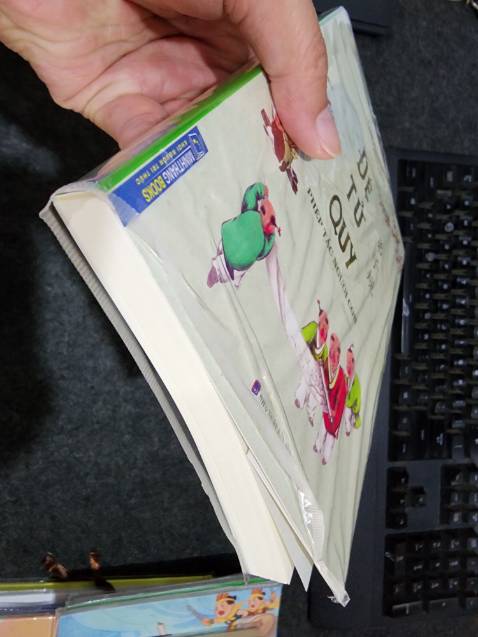 (*) Đánh giá không tính điểm
Mọi thứ đều ok trừ việc đóng hàng :(