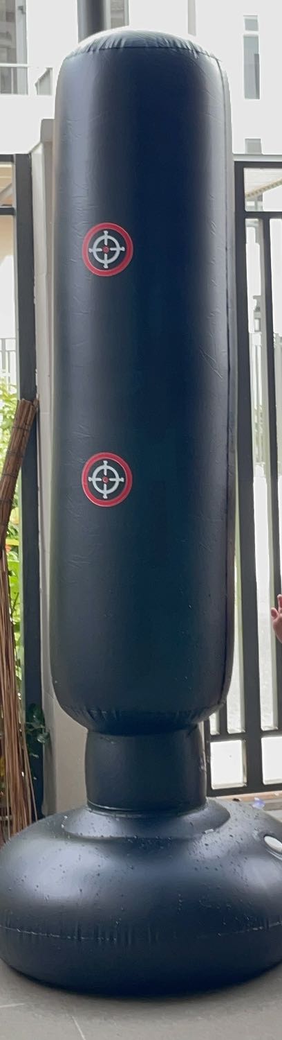 Chờ hàng rất lâu và SHOP CÒN GIAO THIẾU ĐÔI GĂNG TAY, đã nhắn tin phản hồi shop bảo gửi video mình đã quay video mở hàng đàng hoàng rồi shop ko phản hồi nữa.
Yêu cầu Tiki hỗ trợ giải quyết giao bổ sung sản phẩm giúp mình. Mua tận hai triệu bạc mà thiếu hàng cho khách thì phải giải quyết tối ưu chứ??????