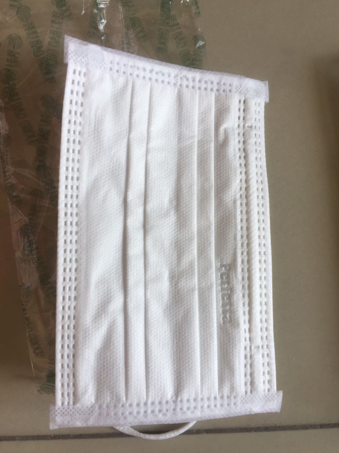 Mẫu mới nhìn không tinh tế, không đẹp, đeo không ôm mặt bằng mẫu củ