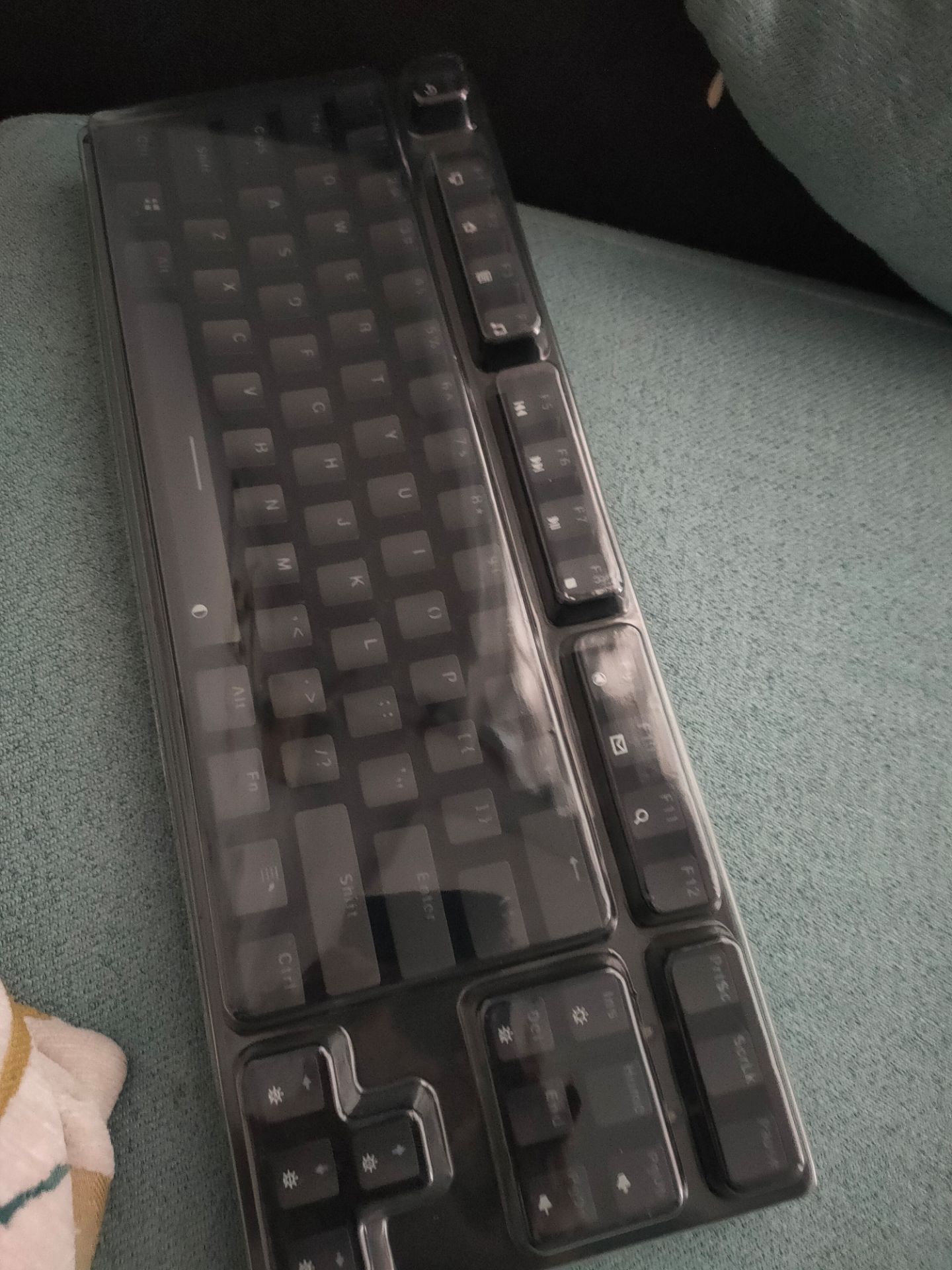 bàn phím đẹp,giao nhanh điểm mình quyết định là shop hỗ trợ nhiệt tình.