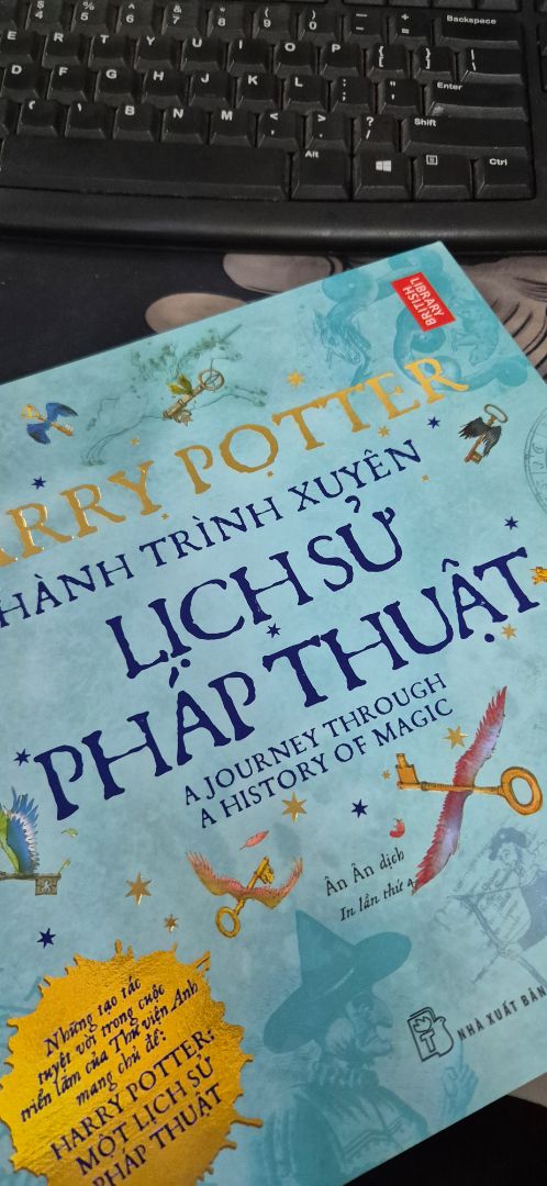 Một người sưu tầm HP thì k thể thiếu quyển sách này được rồi