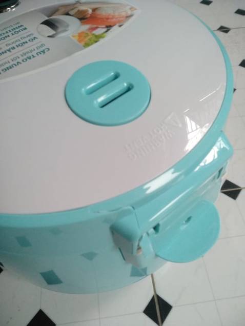 Gói hàng sơ sài, không cẩn thận . Khi nhận hàng thì bị bể nắp nồi như hình chụp.
Mua hàng bên tiki nhiều rồi , mà lần đầu bị như thế này.
Không hài về chất lượng này.