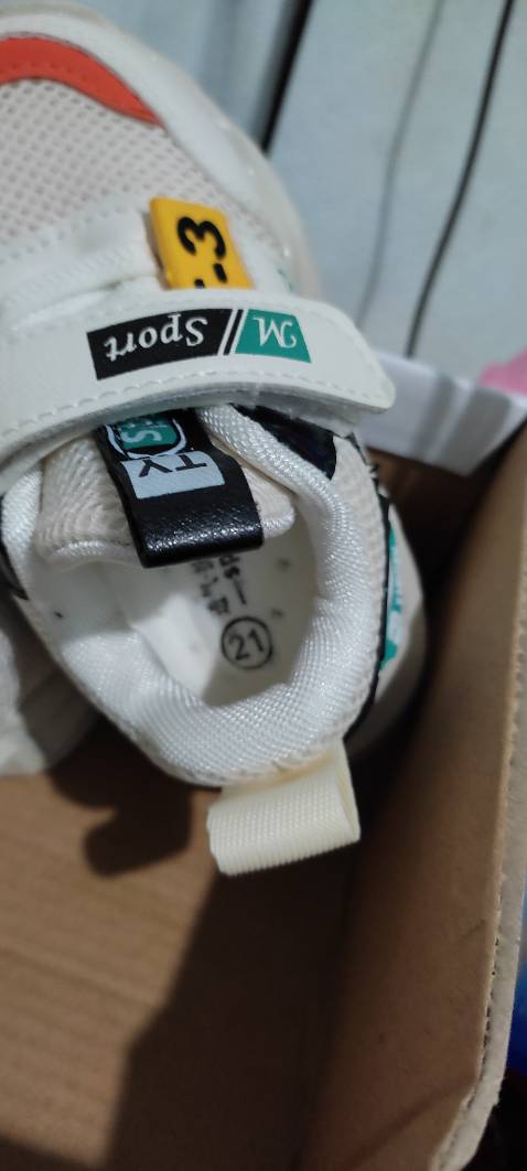 Shop cố tình gửi nhầm size. Liên hệ để đổi thì shop ko trả lời. Đề nghị tiki dẹp shop *** đảo này đi