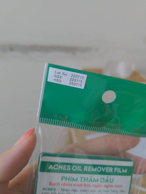 Thấm dầu xài nhanh hết lắm nè, không phải mặt dầu nhiều mà do mỗi lần rút da là có người xin ké. Tranh thủ có deal thì hốt lẹ nha bà con Thấm dầu xài nhanh hết lắm nè, không phải mặt dầu nhiều mà do mỗi lần rút da là có người xin ké. Tranh thủ có deal thì hốt lẹ nha bà con