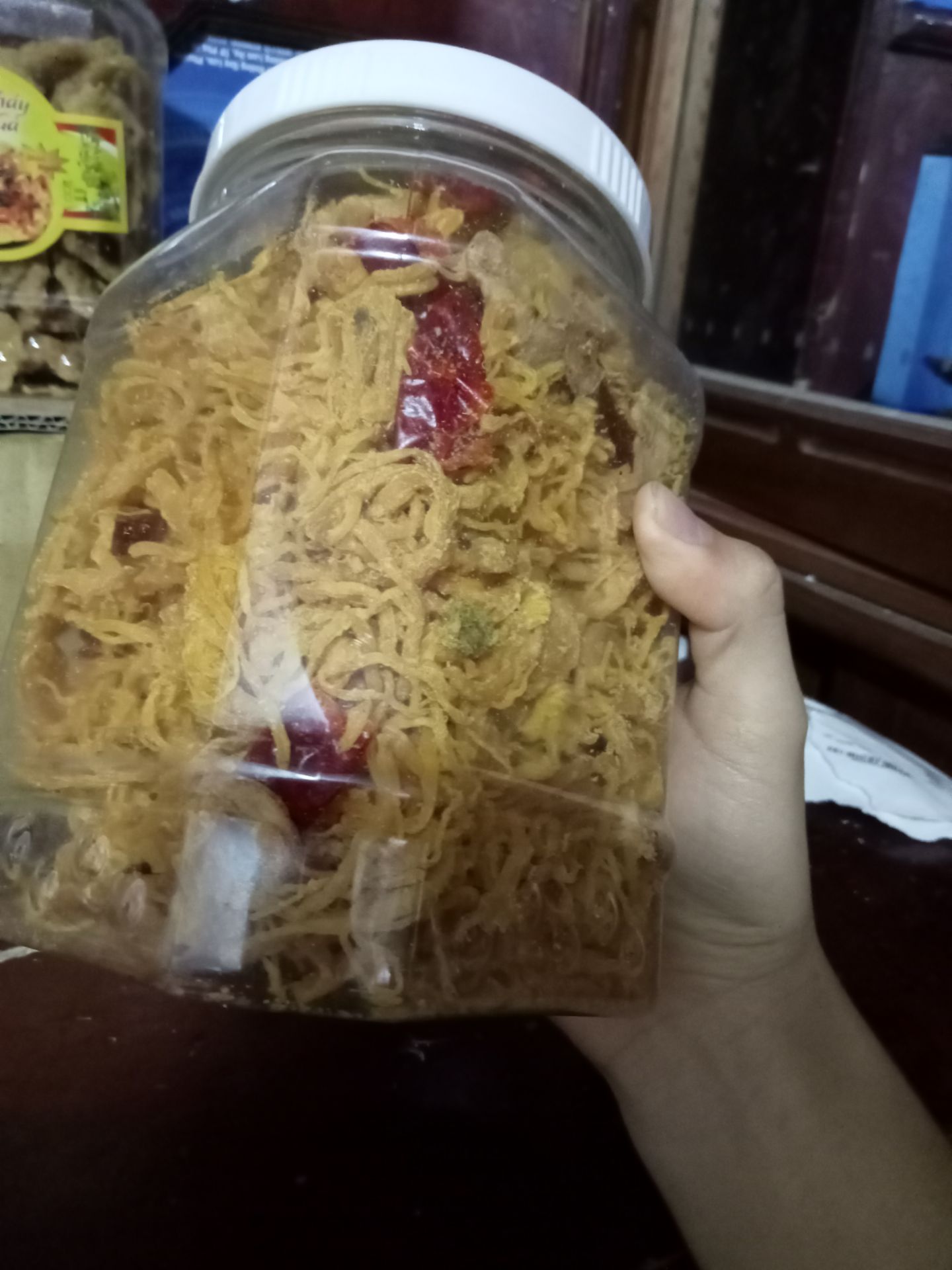 Ngon lắm nhé mn nhưng giao hàng hơi lâu , cơm cháy thì bị nát tươm ko đc miếng nào còn nguyên