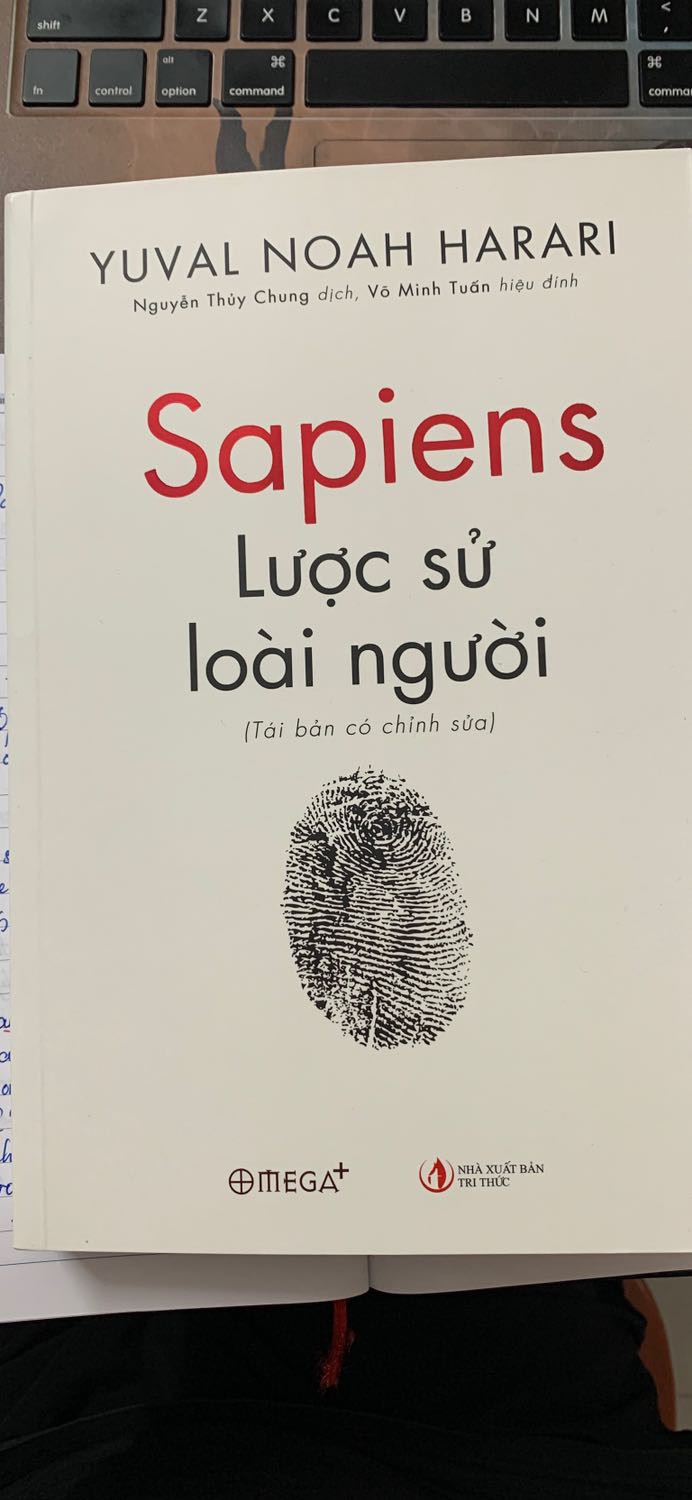 Được giới thiệu quyển sách. Đặt về đọc. Nhận được hàng khá ưng. Giao hàng nhanh. Chất lượng giấy đẹp. Mỗi tội sổ tặng kèm hơi chán đời ?. Đọc qua thấy nội dung khá hay. Đáng đọc