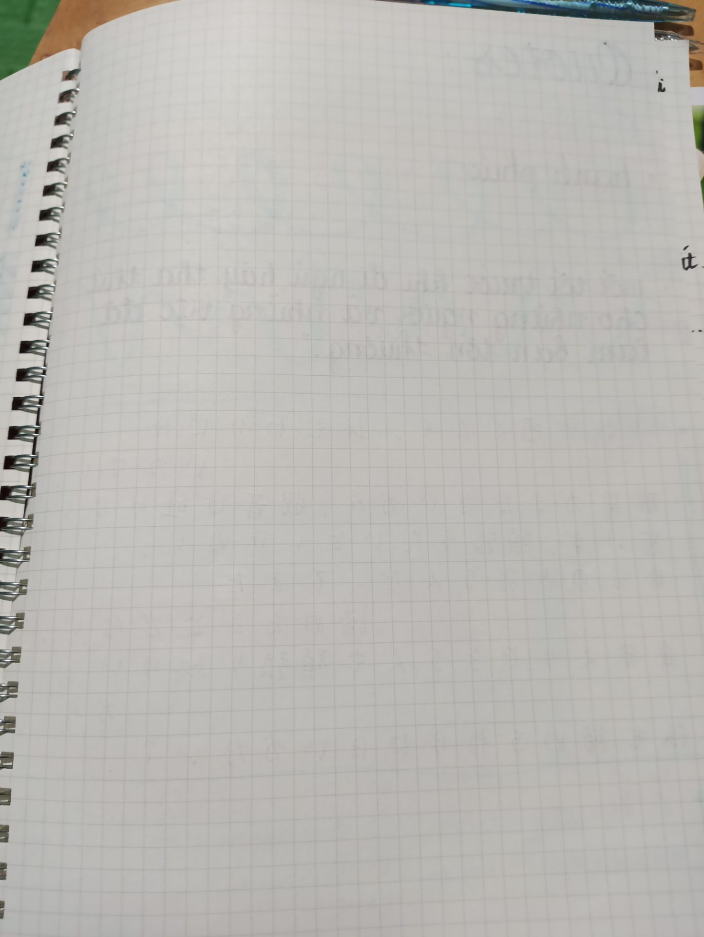 viết được bút ít nước, nhiều kiểu viết xong đọng mực sẽ lem thì phải