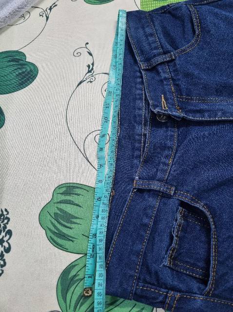 mua một cái quần size 33 vòng eo 87cm, mà giao cho một cái quần vòng eo 94cm, nhắn tin không thấy hồi âm, không có số đt để gọi, mong rằng lần sau mua trên KITI không bị *** nữa.