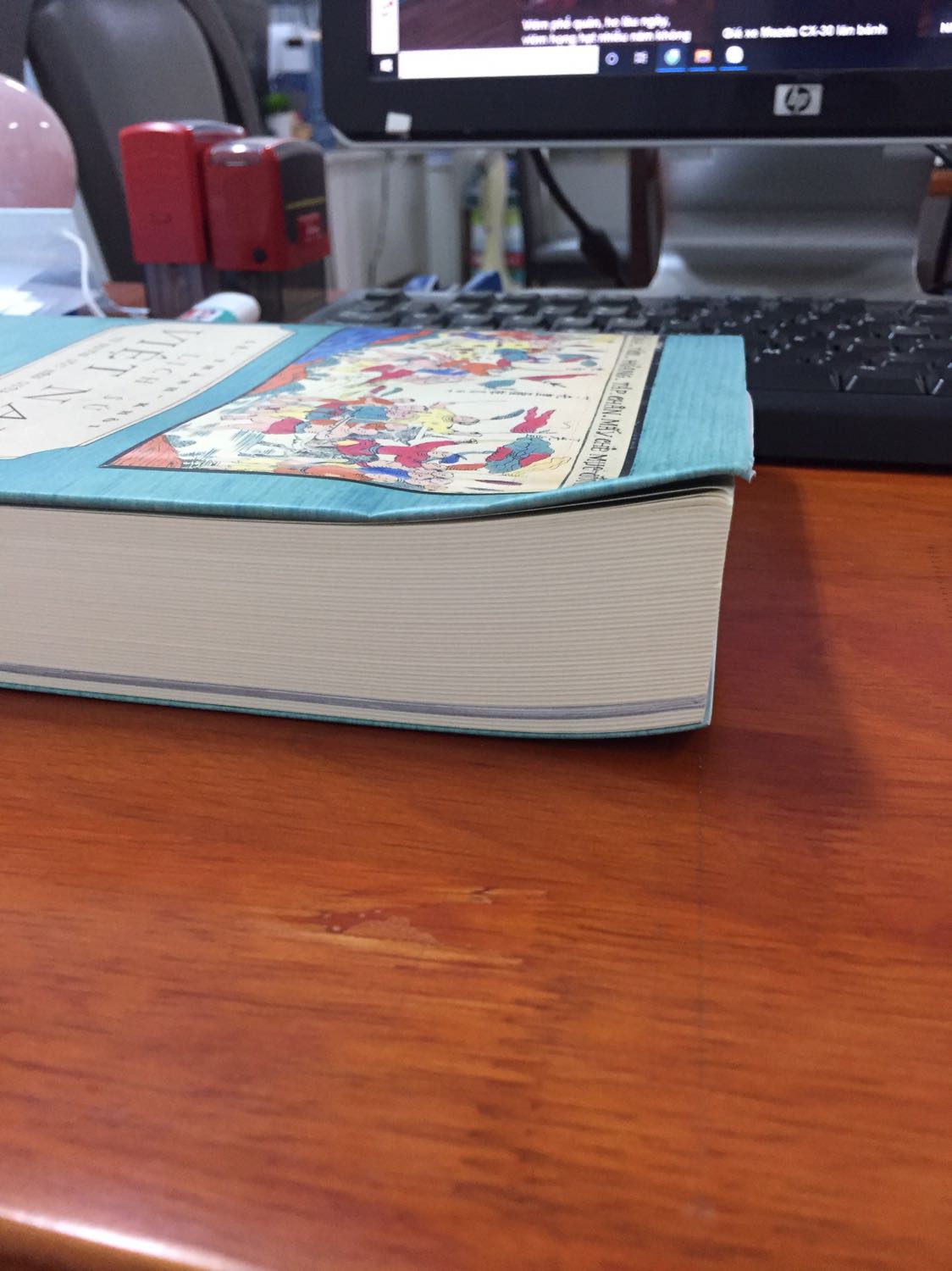 Giao hàng nhanh. Nhưng đóng gói hơi ẩu. Nên chọn cái hộp lớn hơn khổ sách một chút. Hy vọng Tiki rút kinh nghiệm