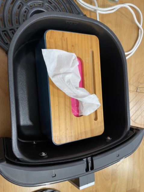 Mua cái nồi chiên tặng cái máy xay, săn sale nên đc giá tốt, tính ra giảm gần 50%, mình rất thik chức năng hấp, đã hấp thử bánh bao, xôi, bánh giò, chiên khoai tây, chả mực, *** veo, mọi thứ đều ngon. Nồi có thêm chức năng tự vệ sinh nữa nên việc vs cũng dễ dàng