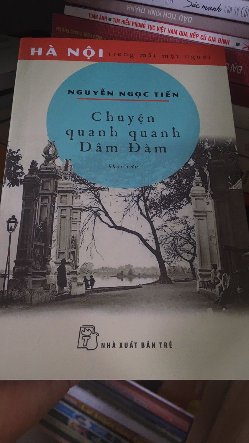 Mua giảm  giá một nửa nên thấy rất may mắn vì nội dung và hình thức đều ok.
Chất giấy tốt, trình bày khoa học dễ đọc giấy mịn loại giấy hơi vàng đỡ mỏi mắt. Nội dung là tư liệu quý nên mua nên đọc